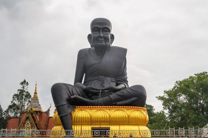 Luang Po - socha mnícha na Samui