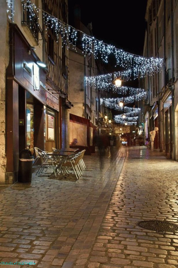 Street Burgundsko
