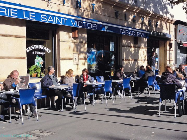 Bežné ráno, obyčajní obyvatelia Marseille