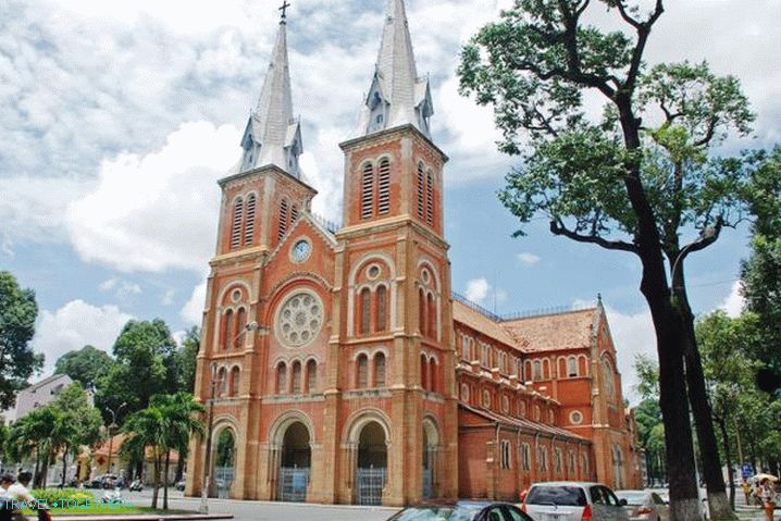 Hočiminovo mesto, katedrála Notre Dame