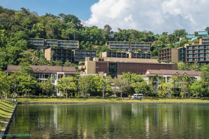 Park Nai Harn v Phukete neďaleko pláže Nai Harn