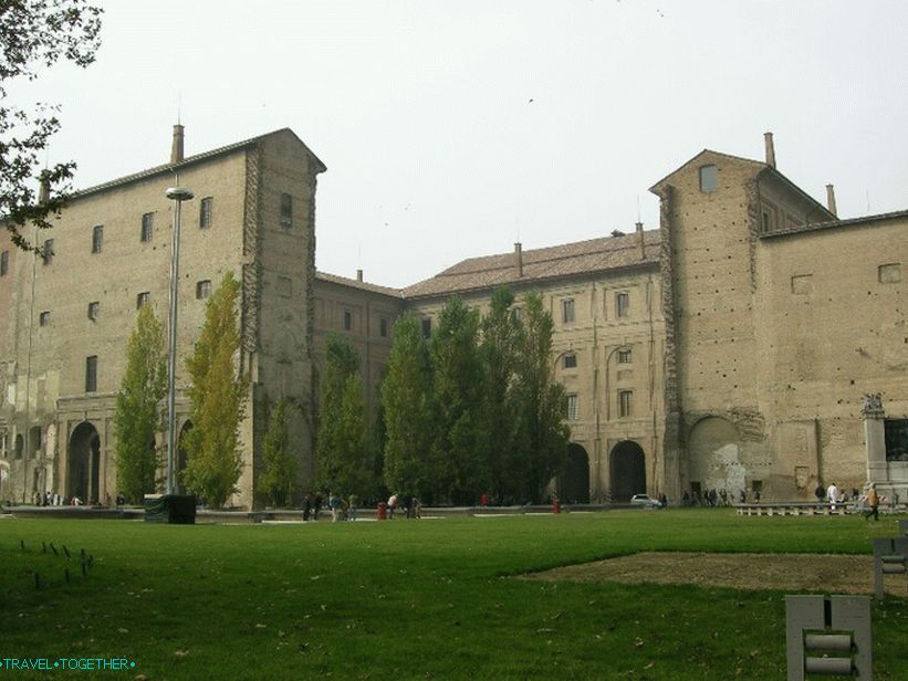 Pilotný palác
