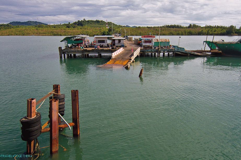 Centrum Poinit Ferry Pier na pevnine