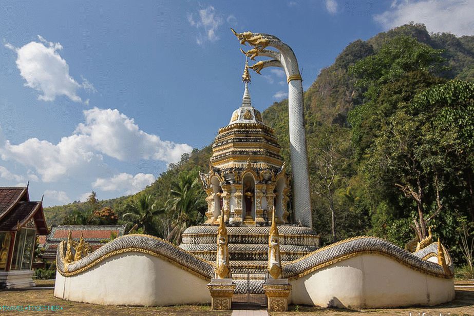 Územie chrámu Chiang Dao