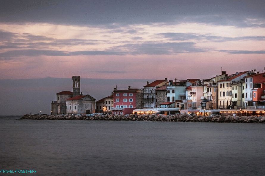 Piran v noci
