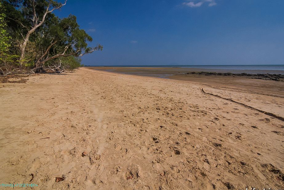 Pláž Ao Nam Mao Beach - nie na plávanie, ale na rozjímanie