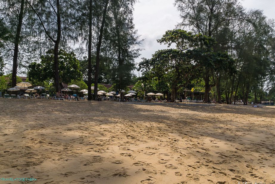 Khao-lak-beach-09