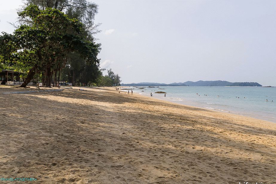 Khao-lak-beach-04