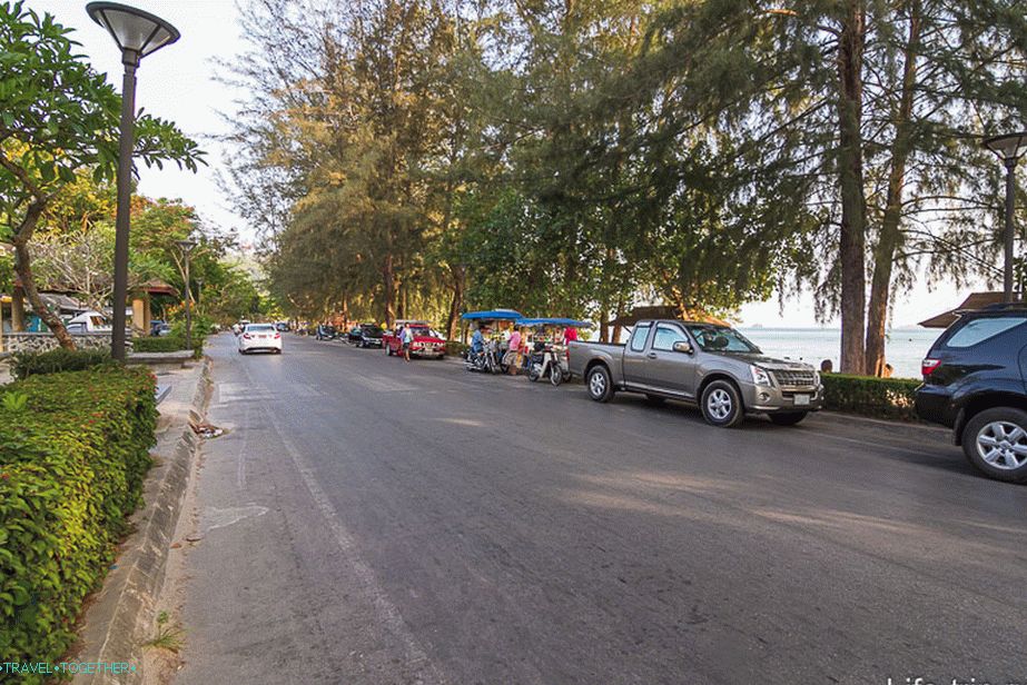 Pláž Nopparat Thara v Krabi - menej turistický sused Ao Nangu