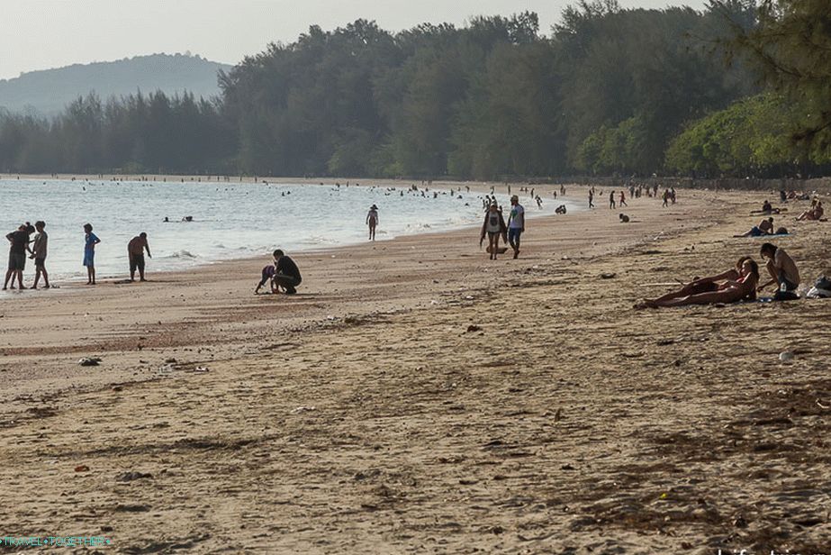 Pláž Nopparat Thara v Krabi - menej turistický sused Ao Nangu