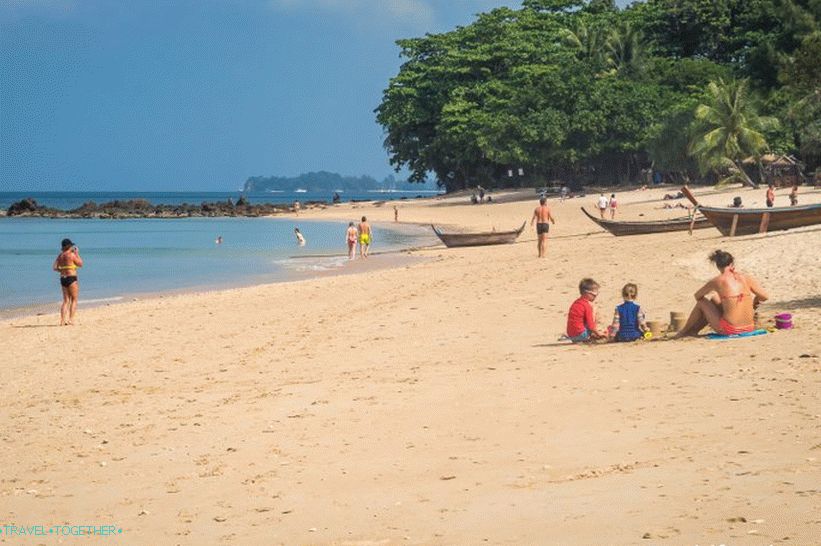 Relax Beach on Lanta