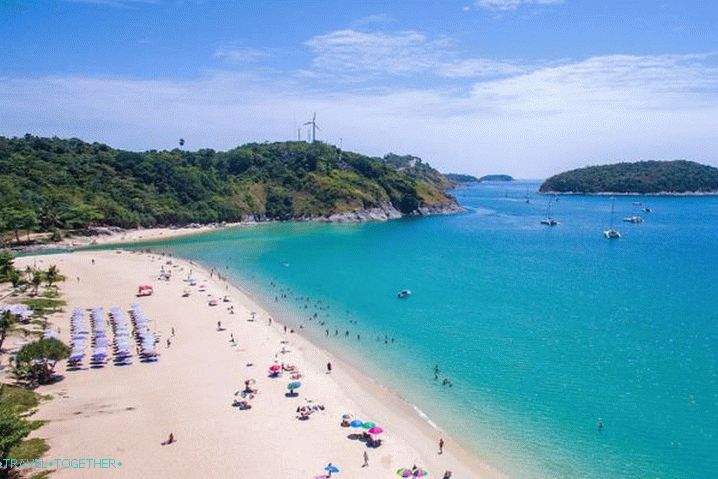 Počasie v Phukete v septembri - Nai Harn Beach