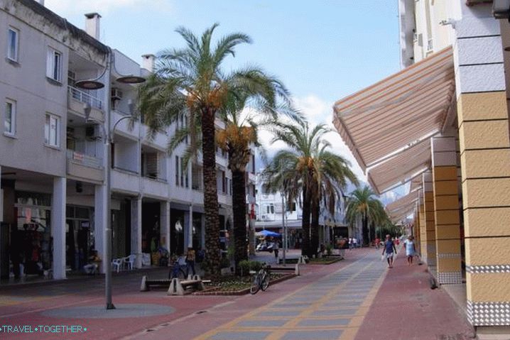 Počasie v Kemeru v decembri - ulica Central city