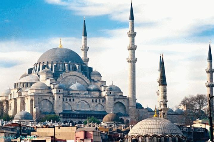 Počasie v Istanbule v júli - Suleymaniye Mosque