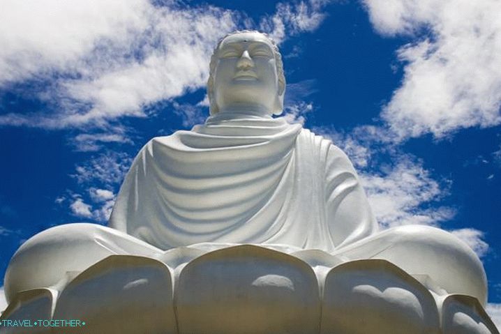 Nha Trang, socha Budhu v Nha Trangu