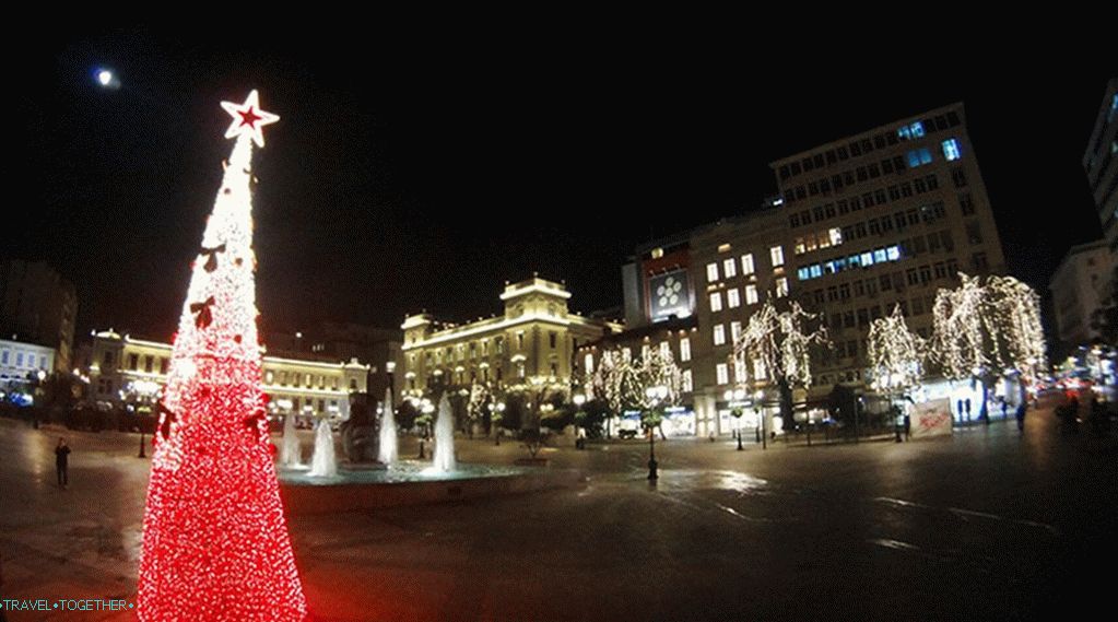 Prechádzka okolo vianočných Atén (foto)