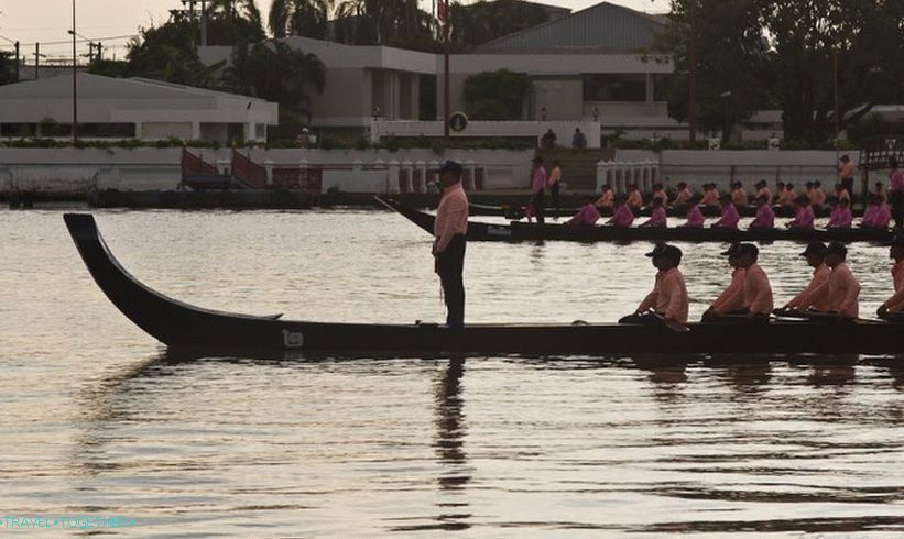 Kráľovská regata na Chao Phrae