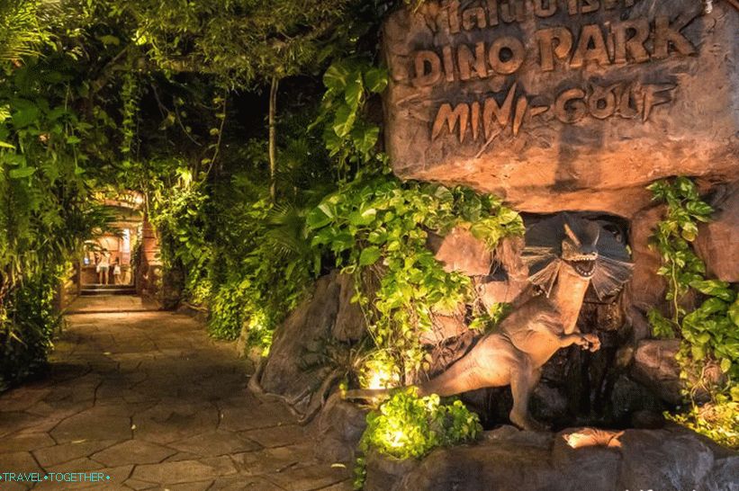 Mini Park Dino Park v Phukete