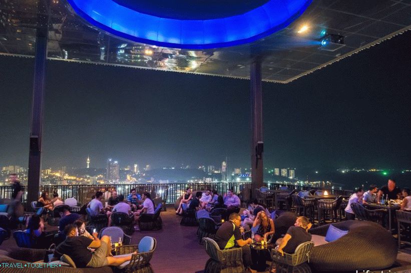Horizon Bar and Restaurant na streche hotela Hilton Pattaya