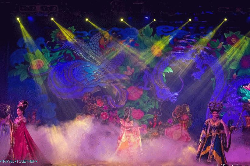 Show Alcazar in Pattaya - moja recenzia show transvestitov