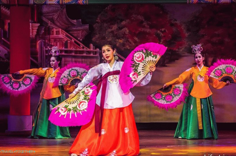 Show Alcazar in Pattaya - moja recenzia show transvestitov