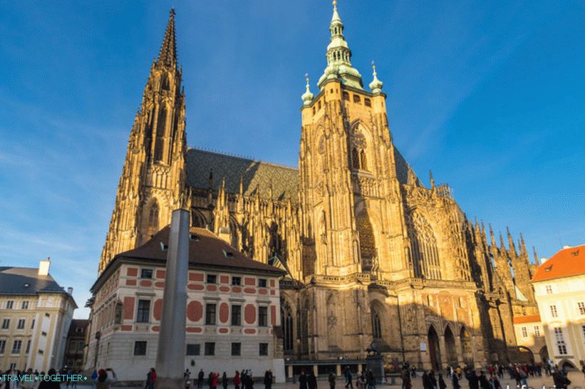 Katedrála sv. Víta v Prahe - ako sa tam dostať, otváracia doba a cena