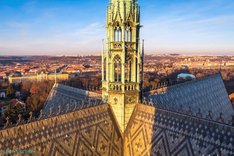 Katedrála sv. Víta v Prahe - ako sa tam dostať, otváracia doba a cena