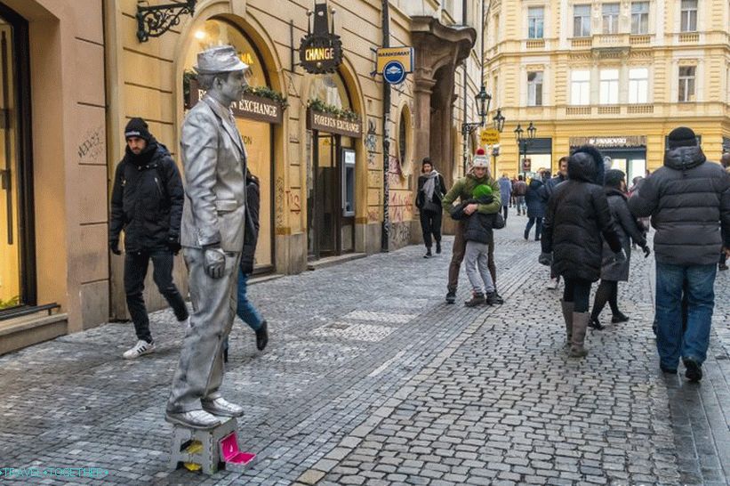 Staromestské námestie v Prahe - mesto v meste