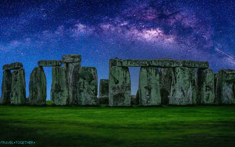 Stonehenge v noci