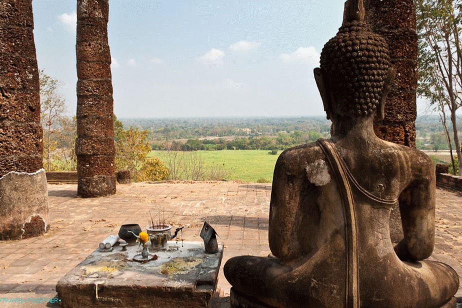 Wat Saphan Hin - výhľady z hôr