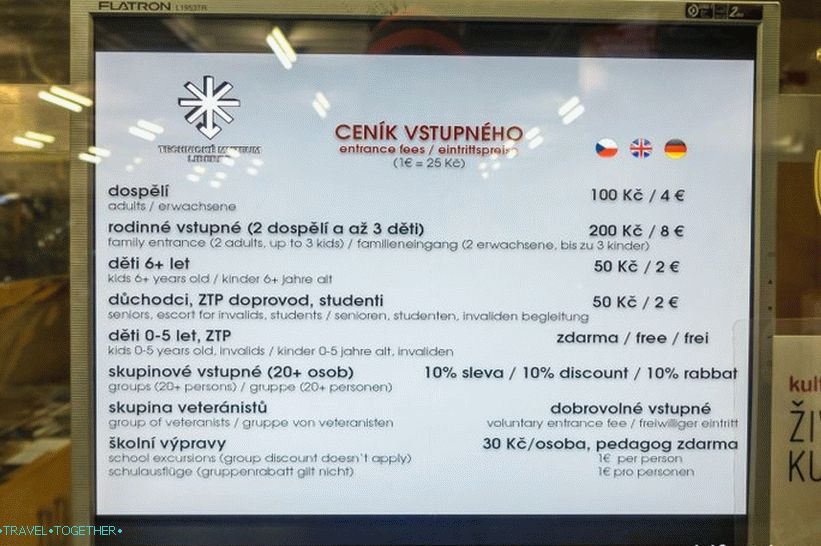 Technické múzeum v Liberci - staré autá a lokomotívy