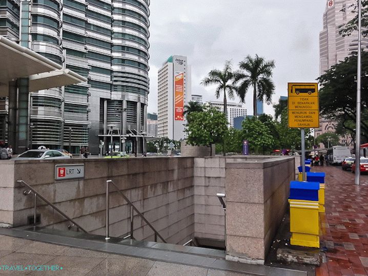 Vchod do metra LRT Kuala Lumpur