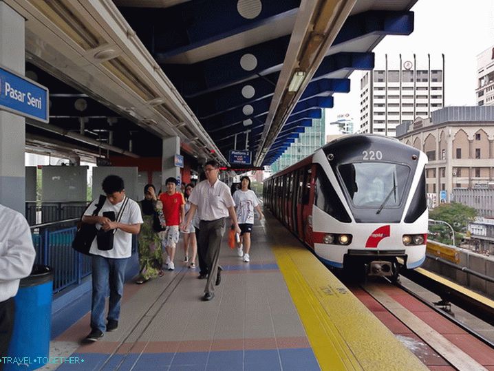 Stanica LRT v metre Kuala Lumpur