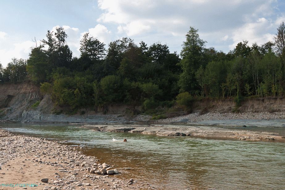 Rieka Pshekha - miestna atrakcia