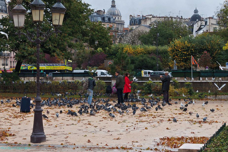 Parížania na ulici