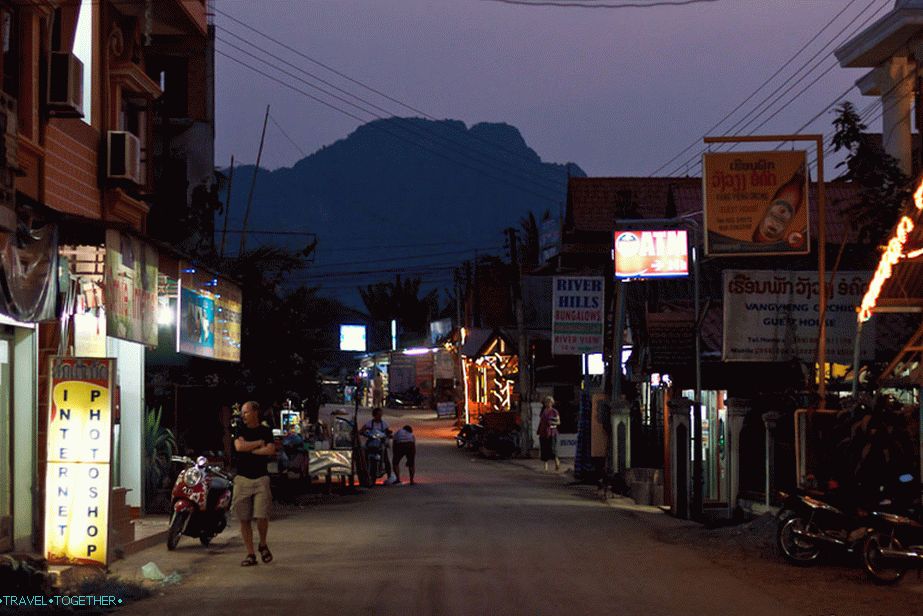 Vang Vieng večer
