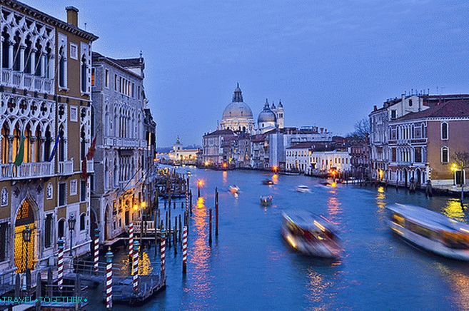 Canal Vaporetti, Benátky, Taliansko.