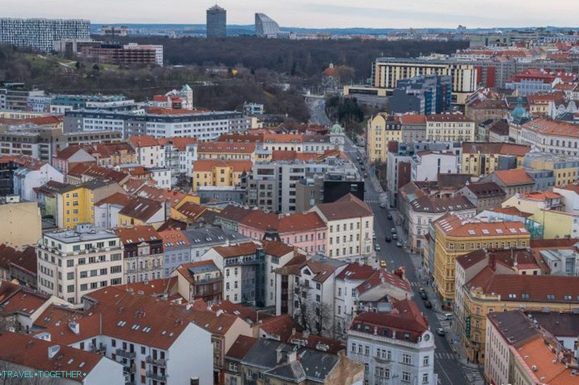 Vrch Vítkov v Prahe - park, pamätník a vyhliadková plošina