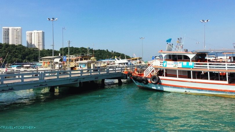 Mólo na centrálnej pláži v Pattaya
