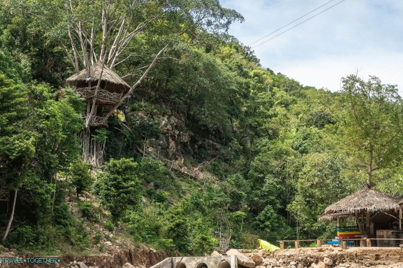 Vodopád Wang Sai na ostrove Phangan a nudný zábavný park