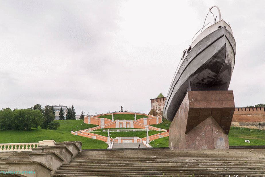 Čkalovskaja rebrík a hrdinský čln