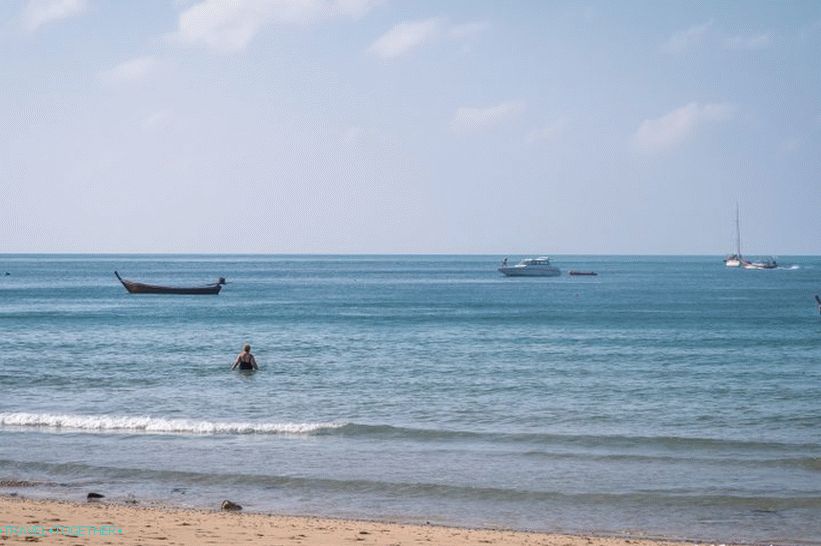 Pláž Ba Kan Tiang Bay