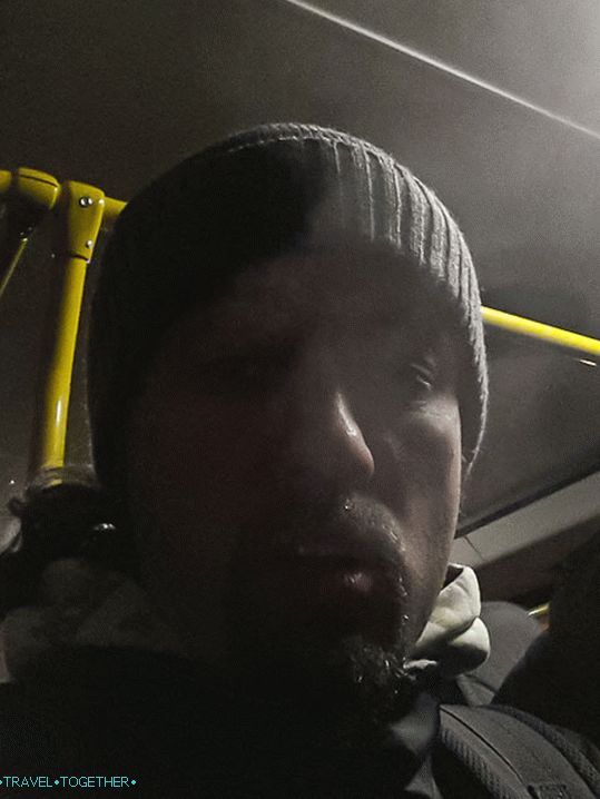 V autobuse, keď stáli, som si myslel, že hodím kopyto.