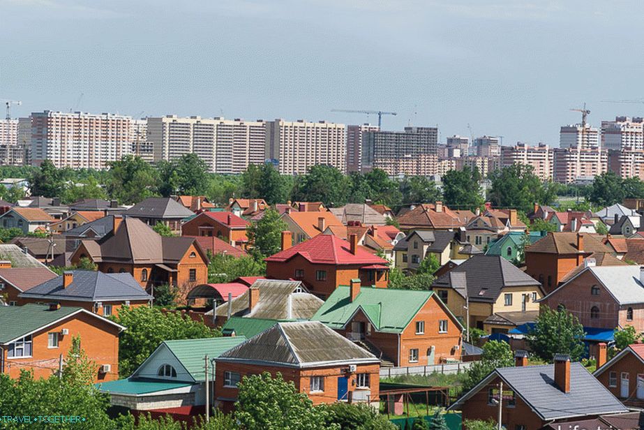 V Krasnodare je globálna výstavba obytných oblastí, ale zatiaľ polovica mesta je súkromným sektorom