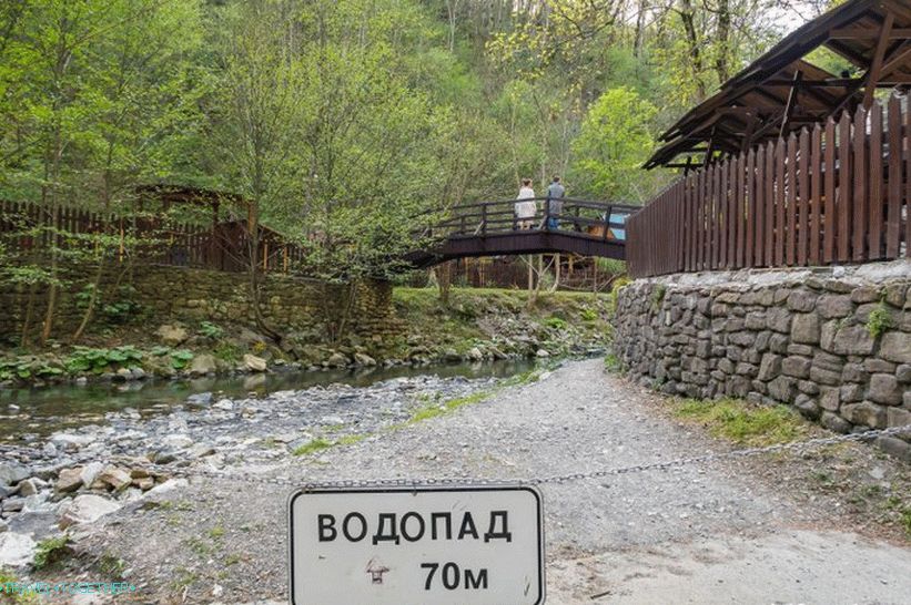 Vodopády Zmeykovsky v Soči - 4 kusy
