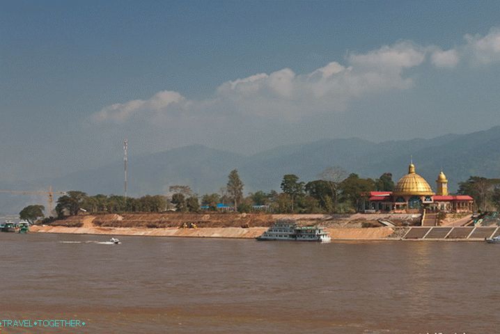 Laos cez rieku Mekong